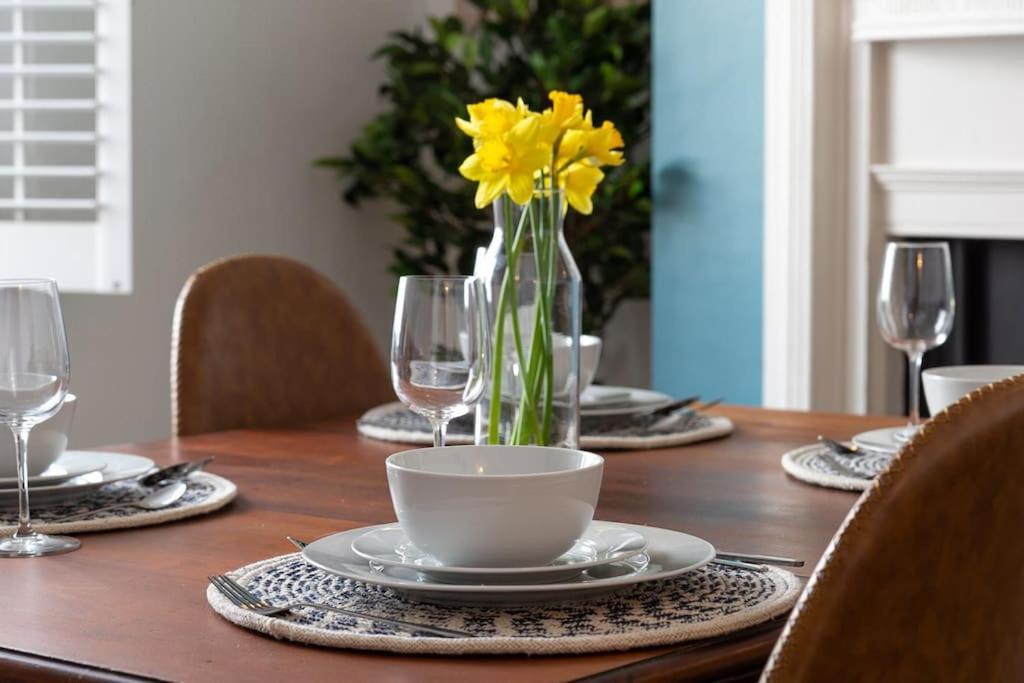 Regency Grade II Listed Townhouse By Centre And Beach Hove Extérieur photo