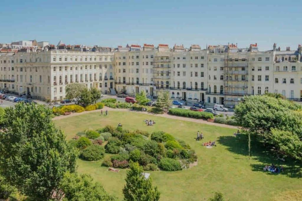 Regency Grade II Listed Townhouse By Centre And Beach Hove Extérieur photo