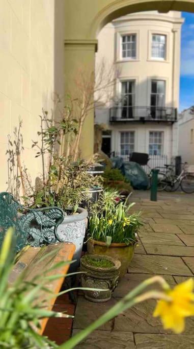 Regency Grade II Listed Townhouse By Centre And Beach Hove Extérieur photo