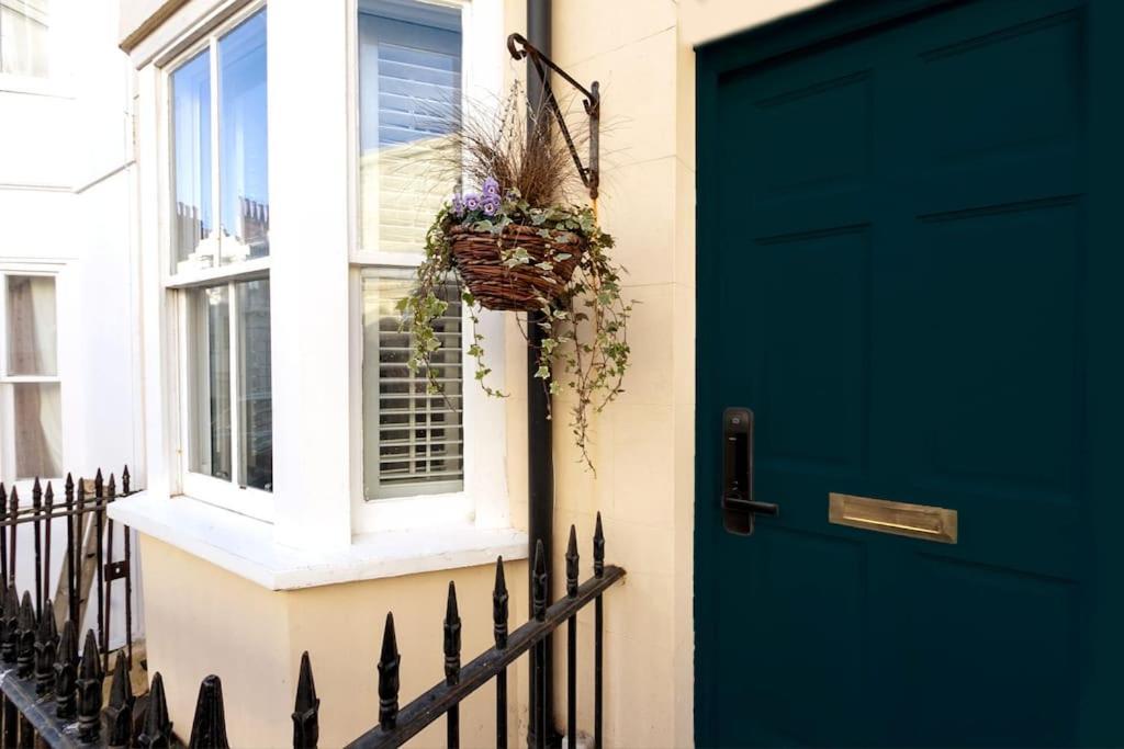 Regency Grade II Listed Townhouse By Centre And Beach Hove Extérieur photo